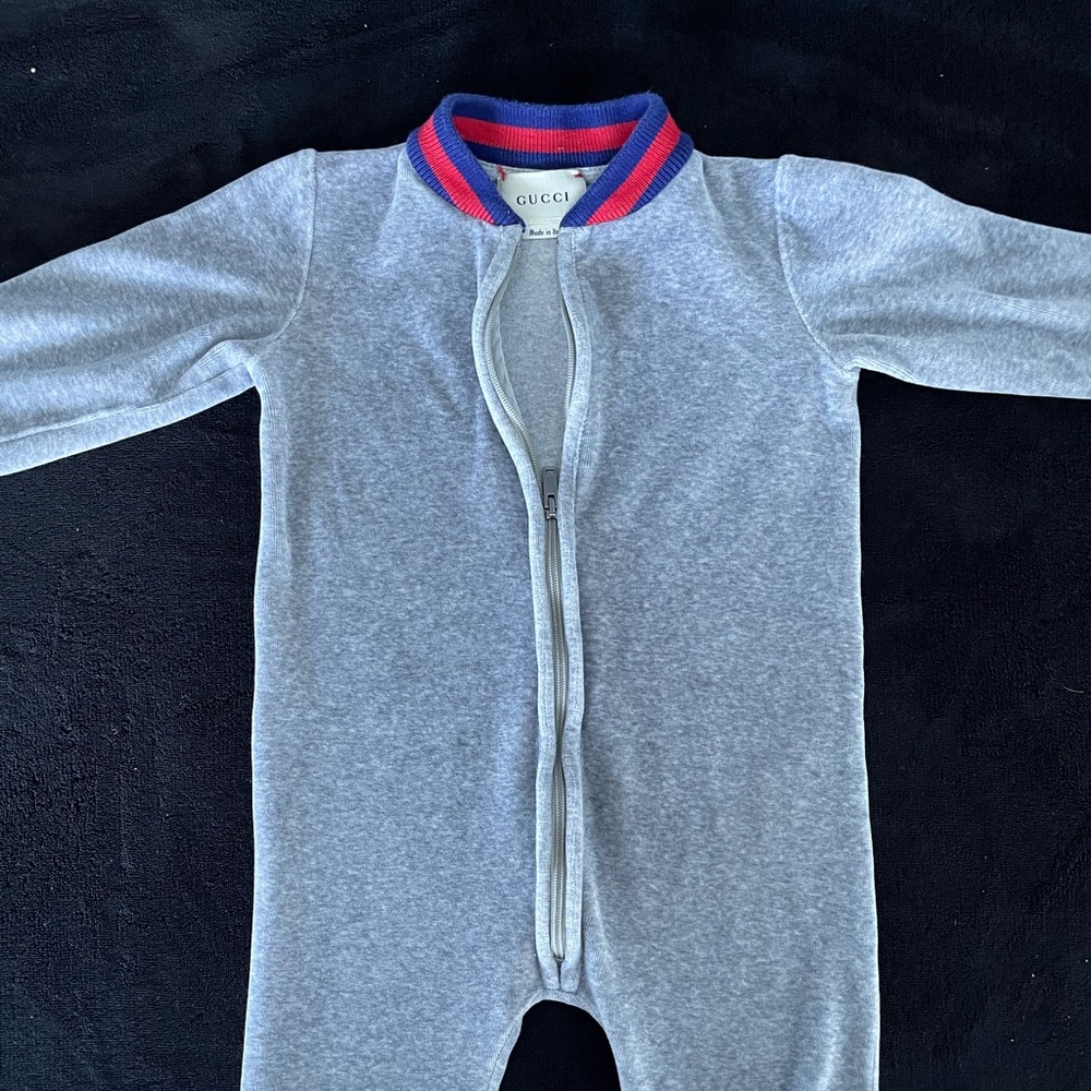 Baby bodysuit